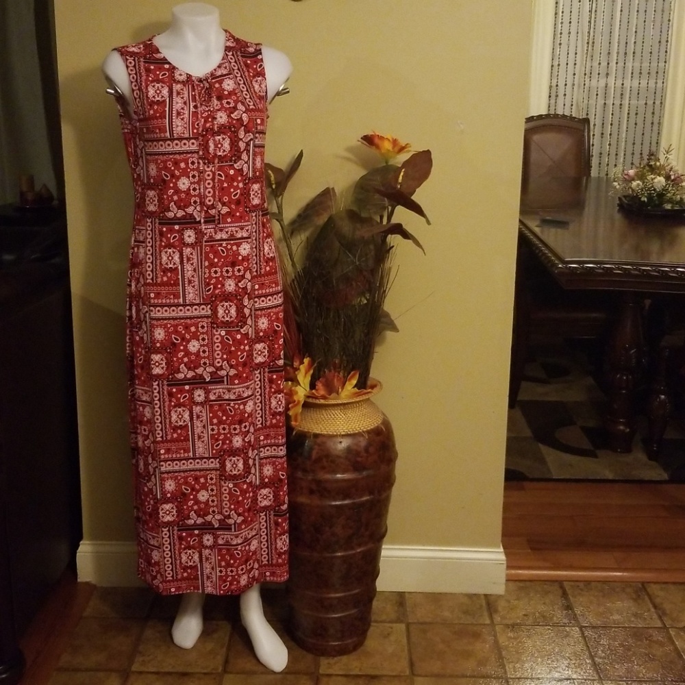 Max Dress Christopher Banks